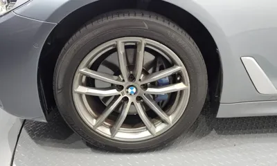 BMW 5-Series 2018, 115183 км, за 12893.14 USD