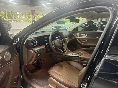 Mercedes-Benz E-Class 2022, 45000 км, за 36037.15 USD