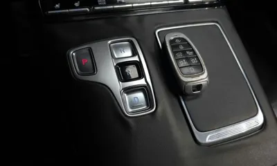 Hyundai Grandeur 2021, 144810 км, за 11595.64 USD - фото 9