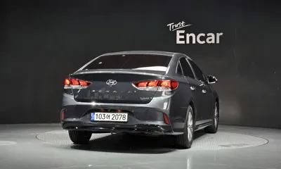 Hyundai Sonata 2018, 120721 км, за 7020.73 USD
