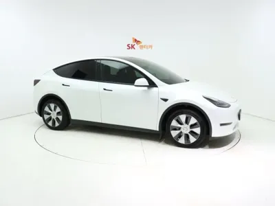 Tesla Model Y 2022, 49975 км, за 8522.39 USD