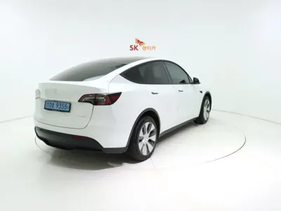 Tesla Model Y 2022, 49975 км, за 8522.39 USD
