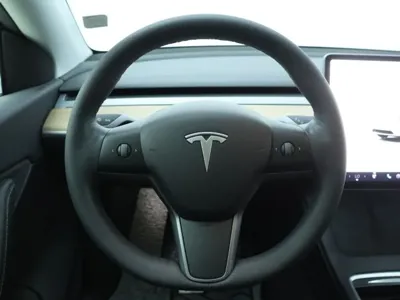 Tesla Model Y 2022, 49975 км, за 8522.39 USD - фото 6