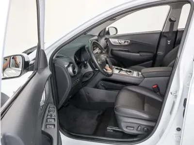 Hyundai Kona 2020, 54400 км, за 9517.92 USD - фото 9