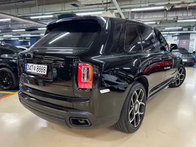 Rolls-Royce Cullinan 2023, 14000 км, за 376610.46 USD