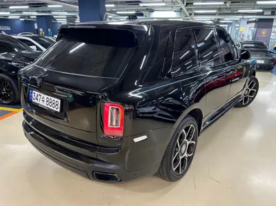 Rolls-Royce Cullinan 2023, 14000 км, за 376610.46 USD