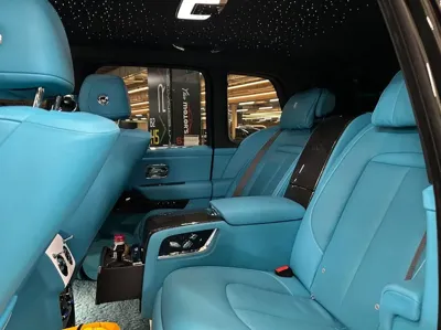 Rolls-Royce Cullinan 2023, 14000 км, за 376610.46 USD - фото 12