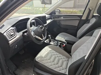 Volkswagen Tayron 2025, 1000 км, за 17753.91 USD