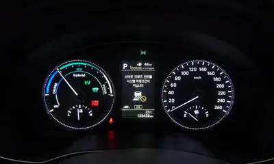 Hyundai Grandeur 2019, 133422 км, за 11270.36 USD - фото 8