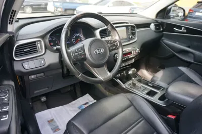 Kia Sorento 2015, 72777 км, за 8986.13 USD