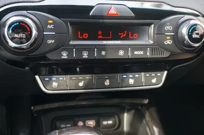 Kia Sorento 2015, 72777 км, за 8986.13 USD - фото 11