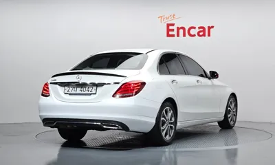 Mercedes-Benz C-Class 2018, 84942 км, за 10430.62 USD