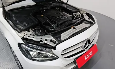 Mercedes-Benz C-Class 2018, 84942 км, за 10351.8 USD - фото 6