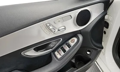 Mercedes-Benz C-Class 2018, 84942 км, за 10351.8 USD - фото 14