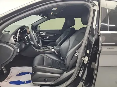 Mercedes-Benz C-Class 2017, 119737 км, за 10336.08 USD - фото 11