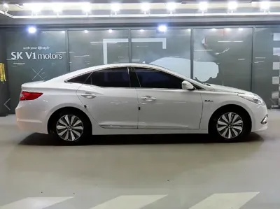 Hyundai Grandeur 2016, 174826 км, за 4206.31 USD
