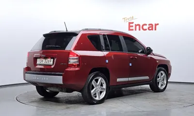 Jeep Compass 2009, 56411 км, за 2510.74 USD