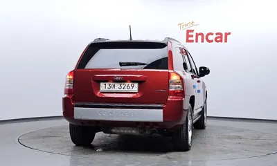 Jeep Compass 2009, 56411 км, за 2510.74 USD