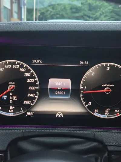 Mercedes-Benz S-Class 2019, 128000 км, за 26997.16 USD - фото 8