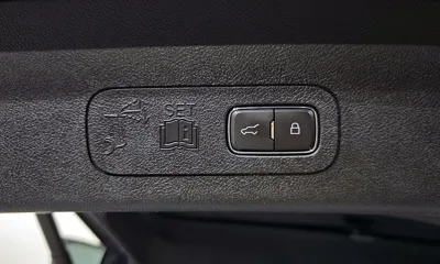 Lincoln Aviator 2021, 50105 км, за 21662.78 USD - фото 20
