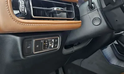Lincoln Aviator 2021, 50105 км, за 21662.78 USD - фото 27