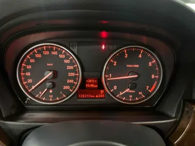 BMW 3-Series 2010, 128162 км, за 2619.14 USD