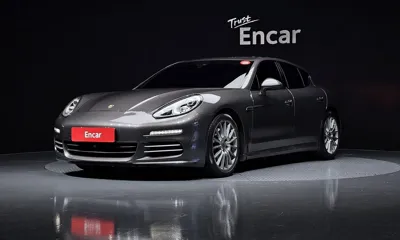 Porsche Panamera · 2016 год