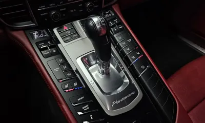 Porsche Panamera 2016, 125764 км, за 24172.17 USD - фото 9