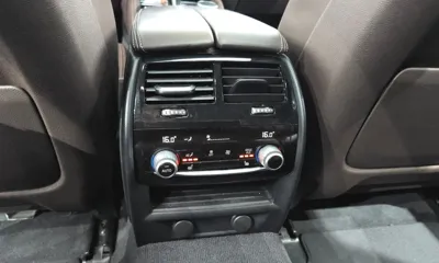 BMW 5-Series 2019, 51838 км, за 20477.14 USD - фото 19