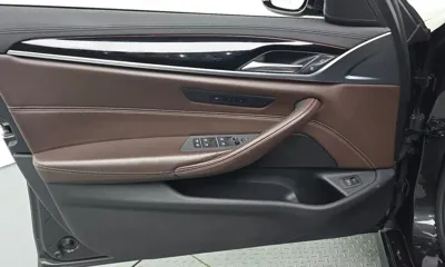 BMW 5-Series 2019, 51838 км, за 20477.14 USD - фото 24