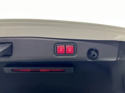 Mercedes-Benz E-Class 2021, 38000 км, за 39434.2 USD - фото 20