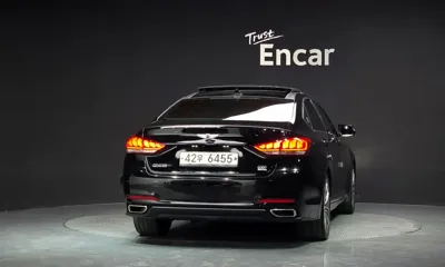 Hyundai Genesis 2016, 170721 км, за 7481.14 USD