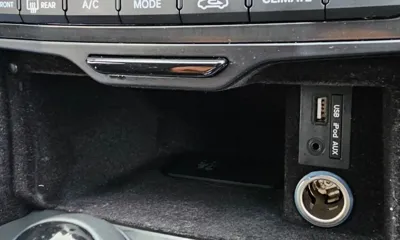 Hyundai Grandeur 2017, 147047 км, за 5213.08 USD - фото 17