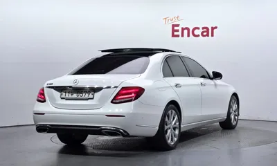 Mercedes-Benz E-Class 2017, 134567 км, за 14651.29 USD
