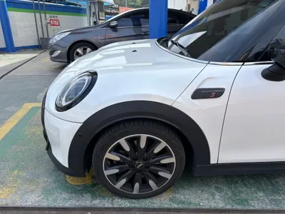 MINI Cooper 2023, 21000 км, за 17876.87 USD - фото 6