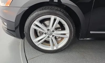Volkswagen Passat 2014, 197606 км, за 2858.63 USD