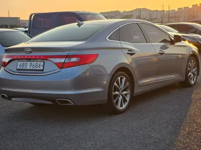 Hyundai Grandeur 2016, 134680 км, за 4823.26 USD