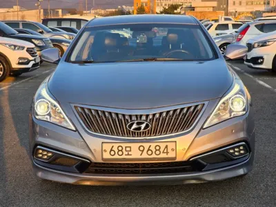 Hyundai Grandeur 2016, 134680 км, за 4823.26 USD