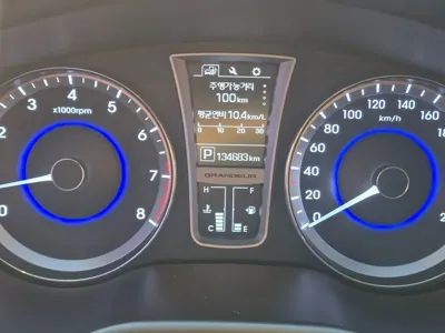 Hyundai Grandeur 2016, 134680 км, за 4823.26 USD - фото 8
