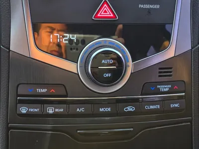 Hyundai Grandeur 2016, 134680 км, за 4823.26 USD - фото 19