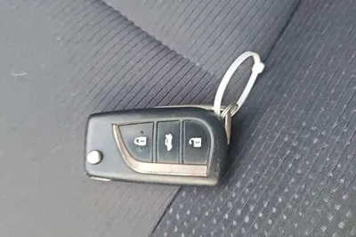 Toyota Corolla 2017, 78400 км, за 9921 USD - фото 23