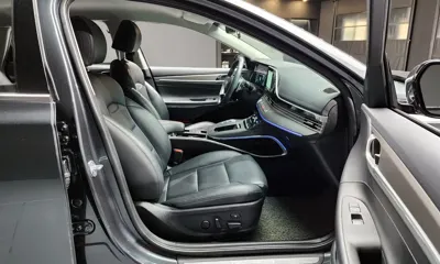 Hyundai Grandeur 2020, 63471 км, за 16618.49 USD - фото 10