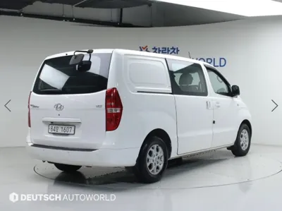 Hyundai Starex 2016, 252307 км, за 3040.72 USD