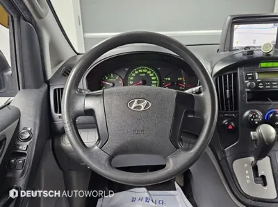 Hyundai Starex 2016, 252307 км, за 3040.72 USD