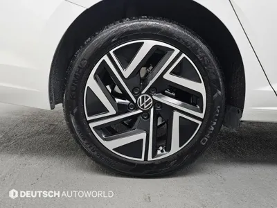 Volkswagen Jetta 2023, 70202 км, за 13001.36 USD