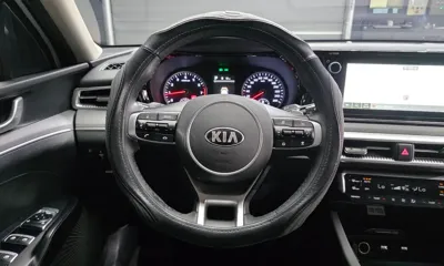 Kia K5 2021, 63981 км, за 650527.51 USD - фото 12