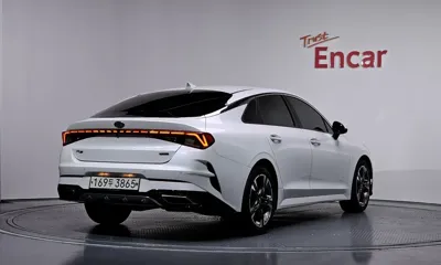 Kia K5 2020, 107143 км, за 11921.83 USD