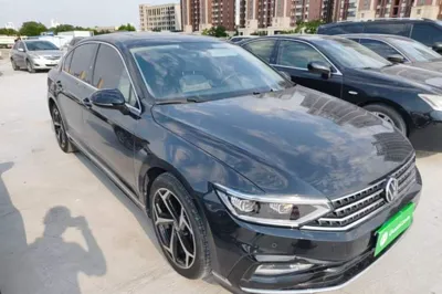 Volkswagen Magotan 2023, 68300 км, за 17271 USD