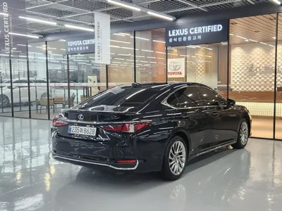 Lexus ES 2026, 13237 км, за 40629.25 USD