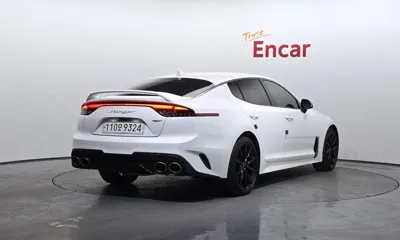Kia Stinger 2022, 55388 км, за 21797.16 USD